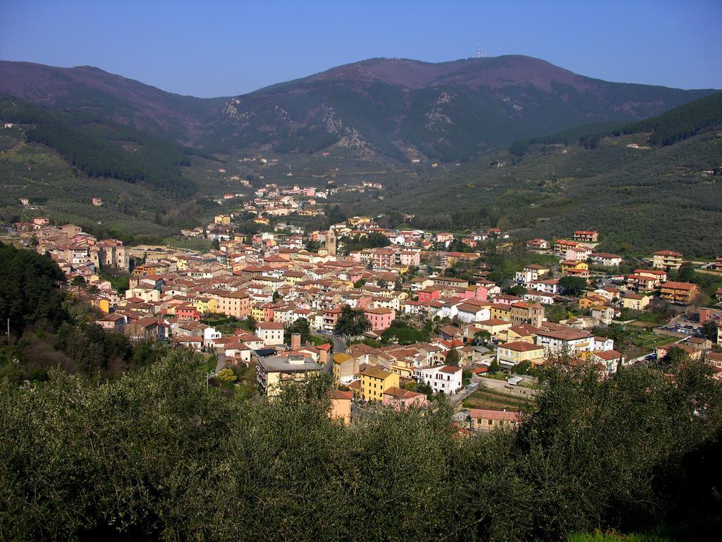 Camere Zimmer Rooms San Francesco Buti Εξωτερικό φωτογραφία